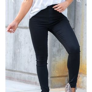 Kancan Size 27 Mid Rise Black Jeans